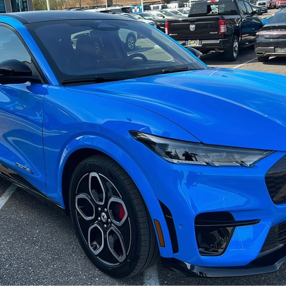 Meet your Posher, Jesse - Picture 1 of 1